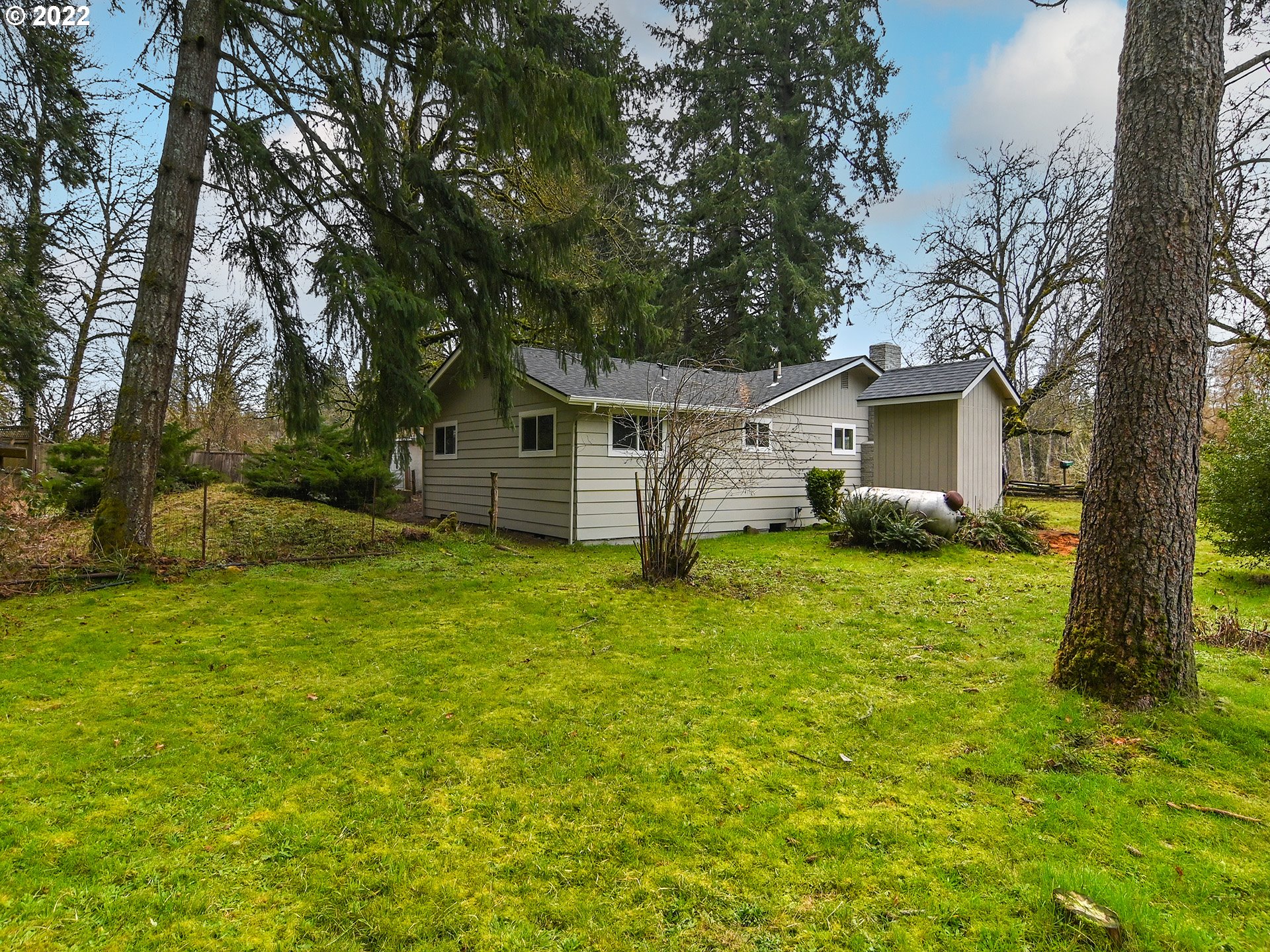 38551 Jasper Lowell Road Fall Creek, OR 97438 - Photo 21 of 32