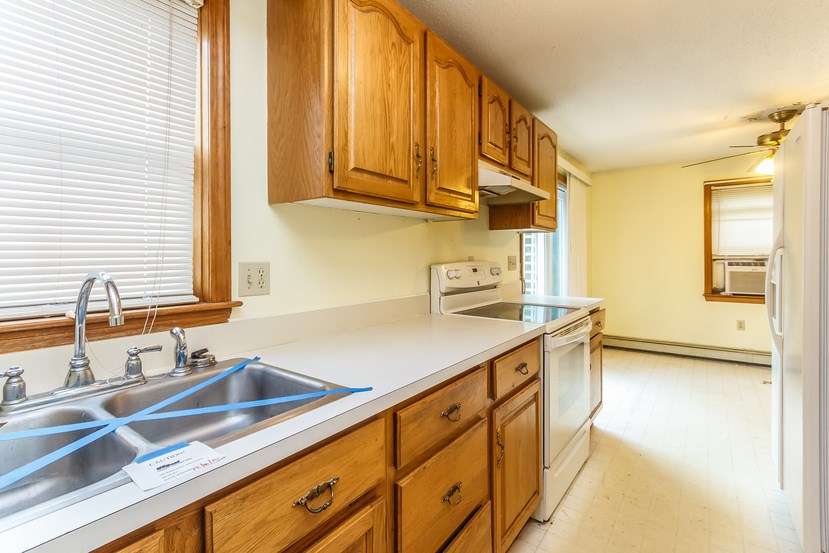 15 R Brian Avenue Derry, NH 03038 - Photo 11 of 25