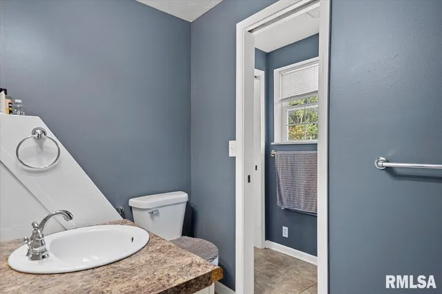 $159,900 | 1101 West Maple Avenue South, Springfield, IL 62704