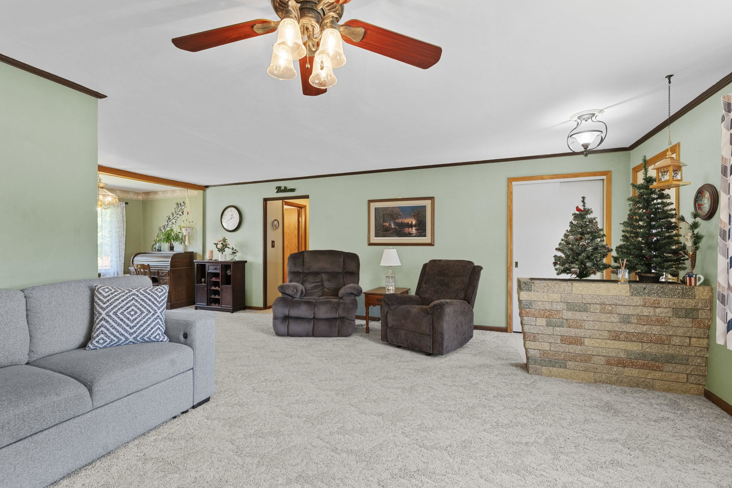 618 East Harding Drive Appleton, WI 54915 - Photo 15 of 33