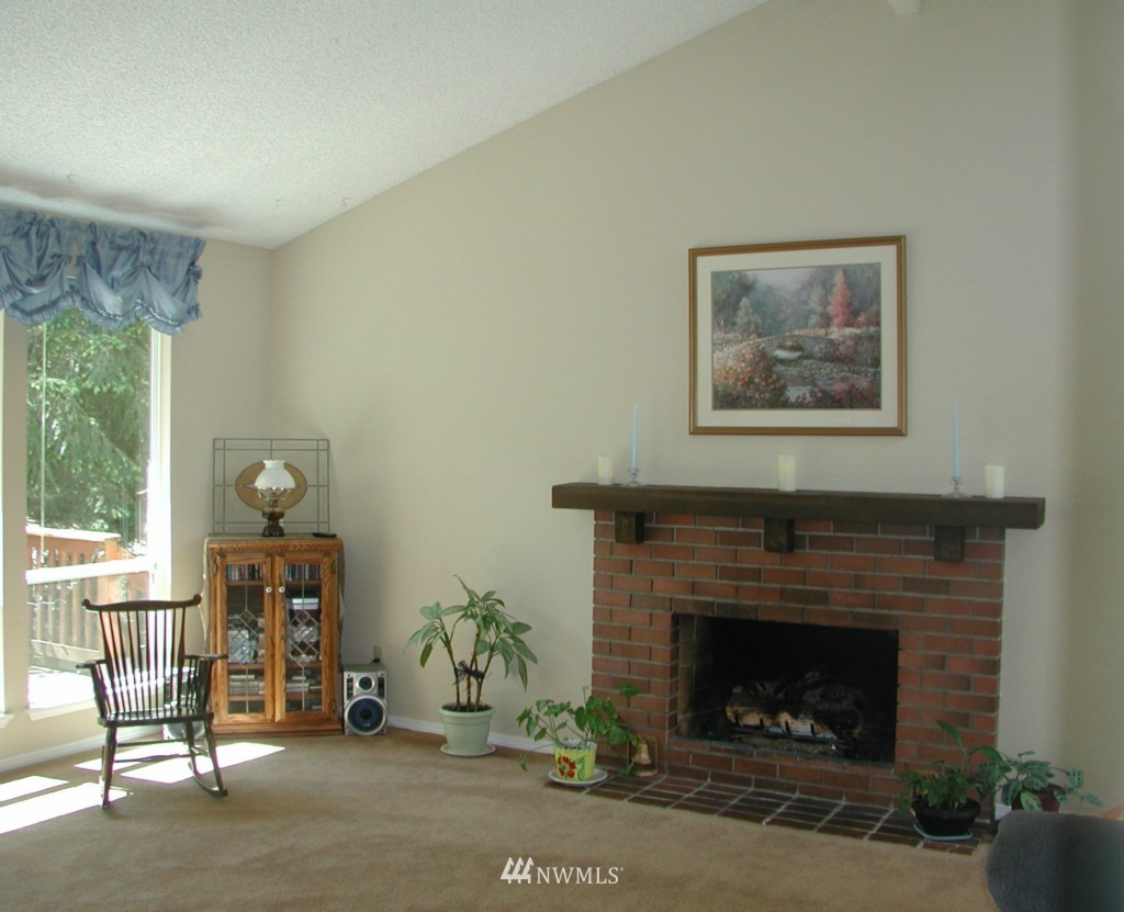 22831 38th Avenue Southeast Bothell, WA 98021 - Photo 4 of 15