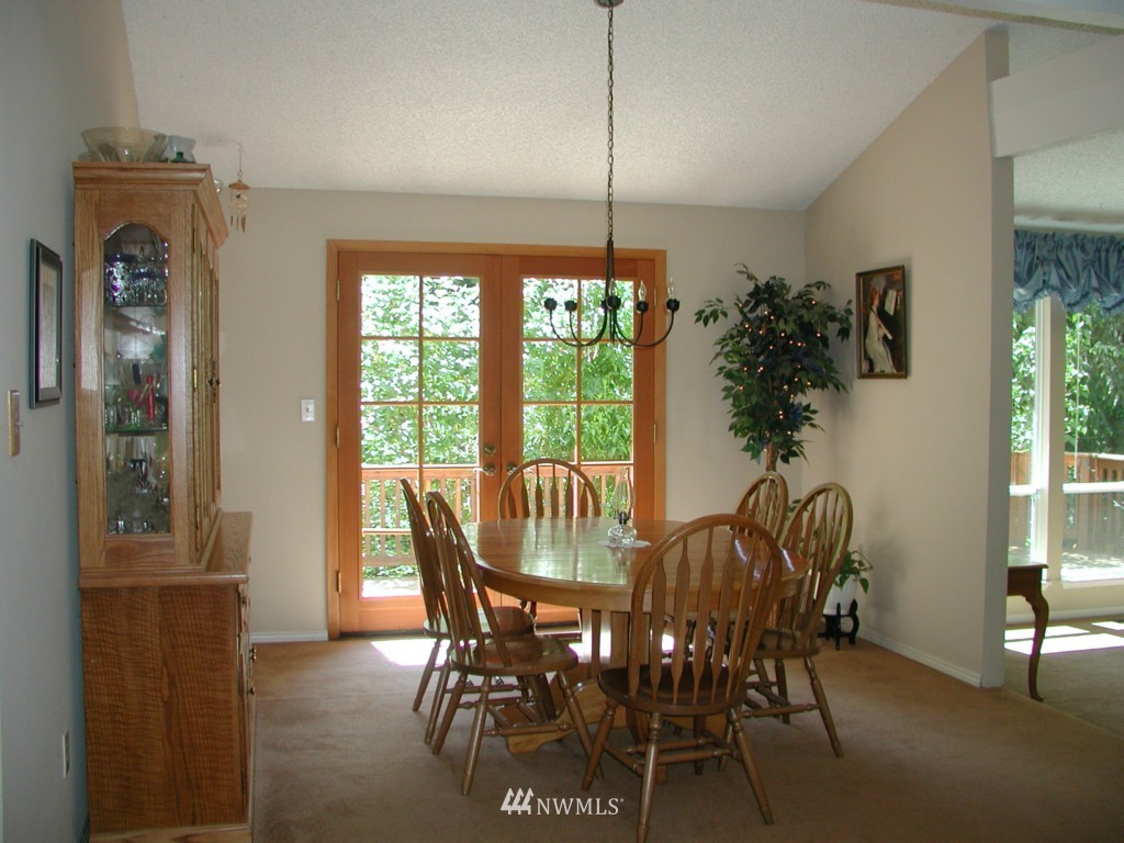22831 38th Avenue Southeast Bothell, WA 98021 - Photo 7 of 15
