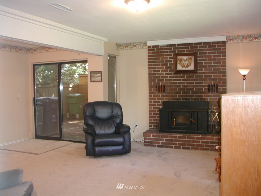 22831 38th Avenue Southeast Bothell, WA 98021 - Photo 8 of 15