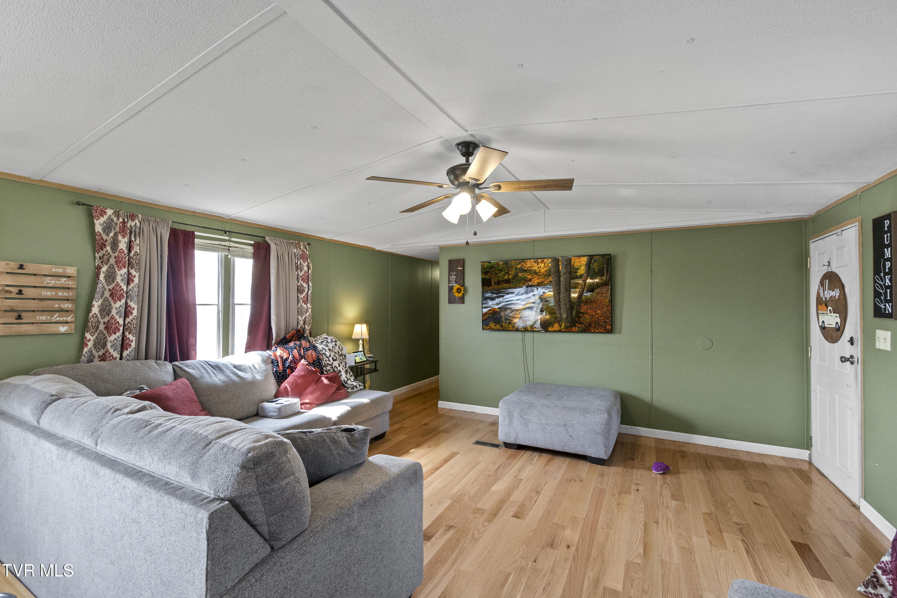 335 Carpenters Chapel Road Mosheim, TN 37818 - Photo 5 of 28 DSC06930