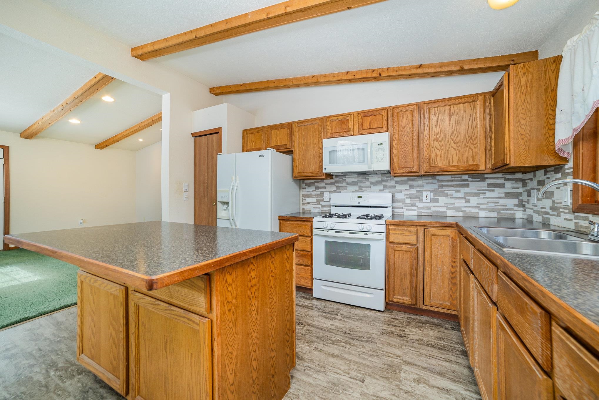 6590 Radewahn Road Saginaw, MI 48604 - Photo 7 of 22