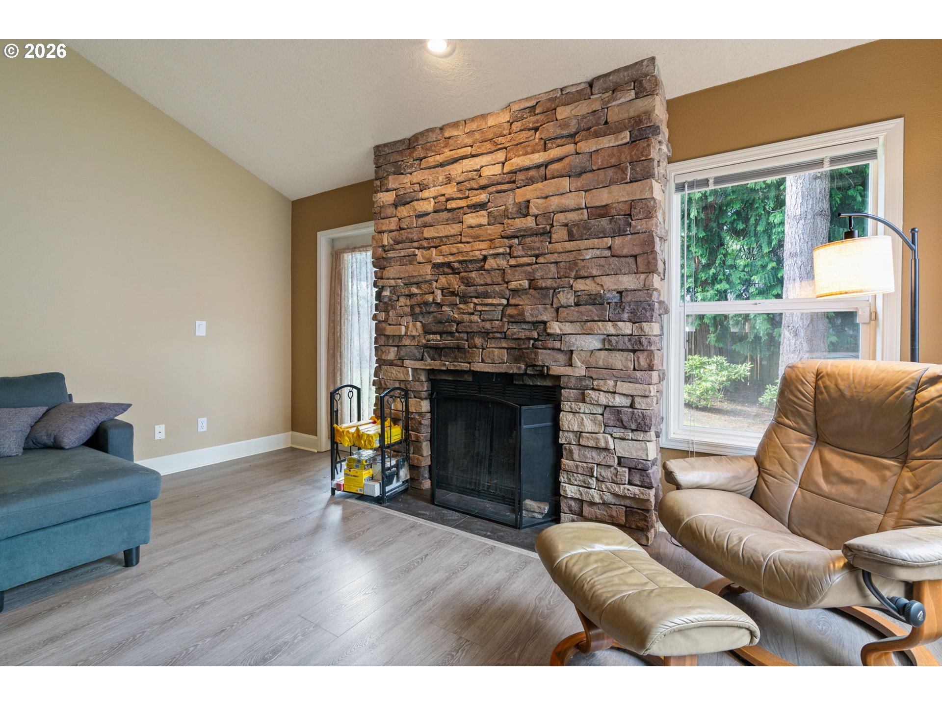 8449 Southwest Alden Street Portland, OR 97223 - Photo 8 of 39