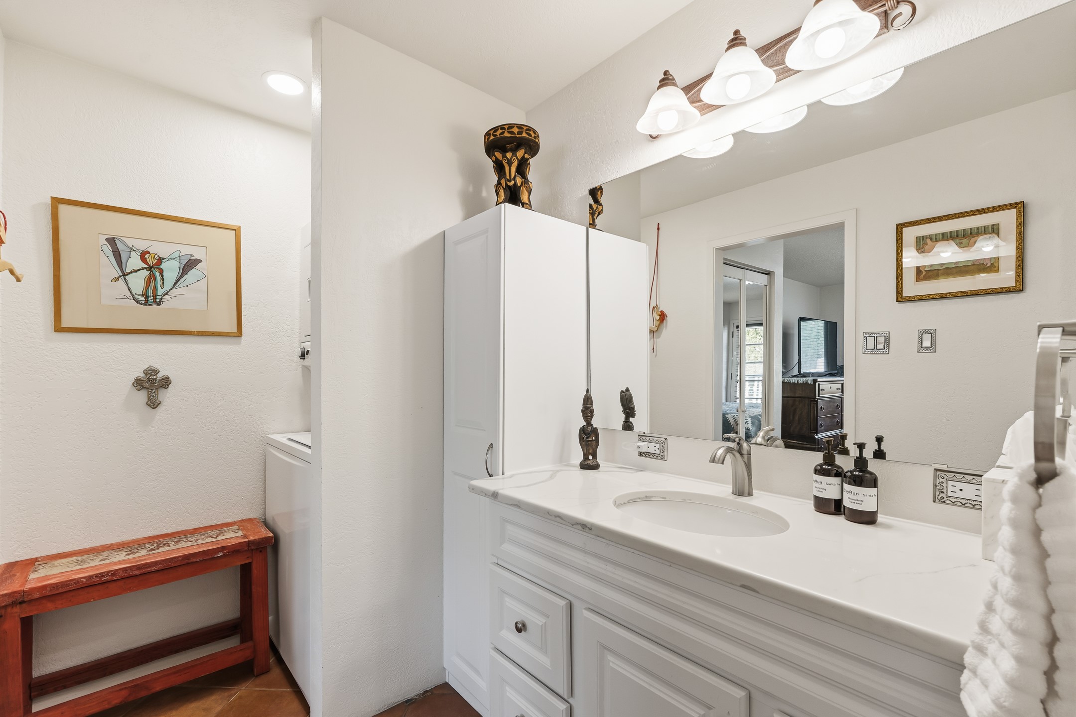 320 Artist Road, Unit 93 Santa Fe, NM 87501 - Photo 28 of 40 Primary bathroom