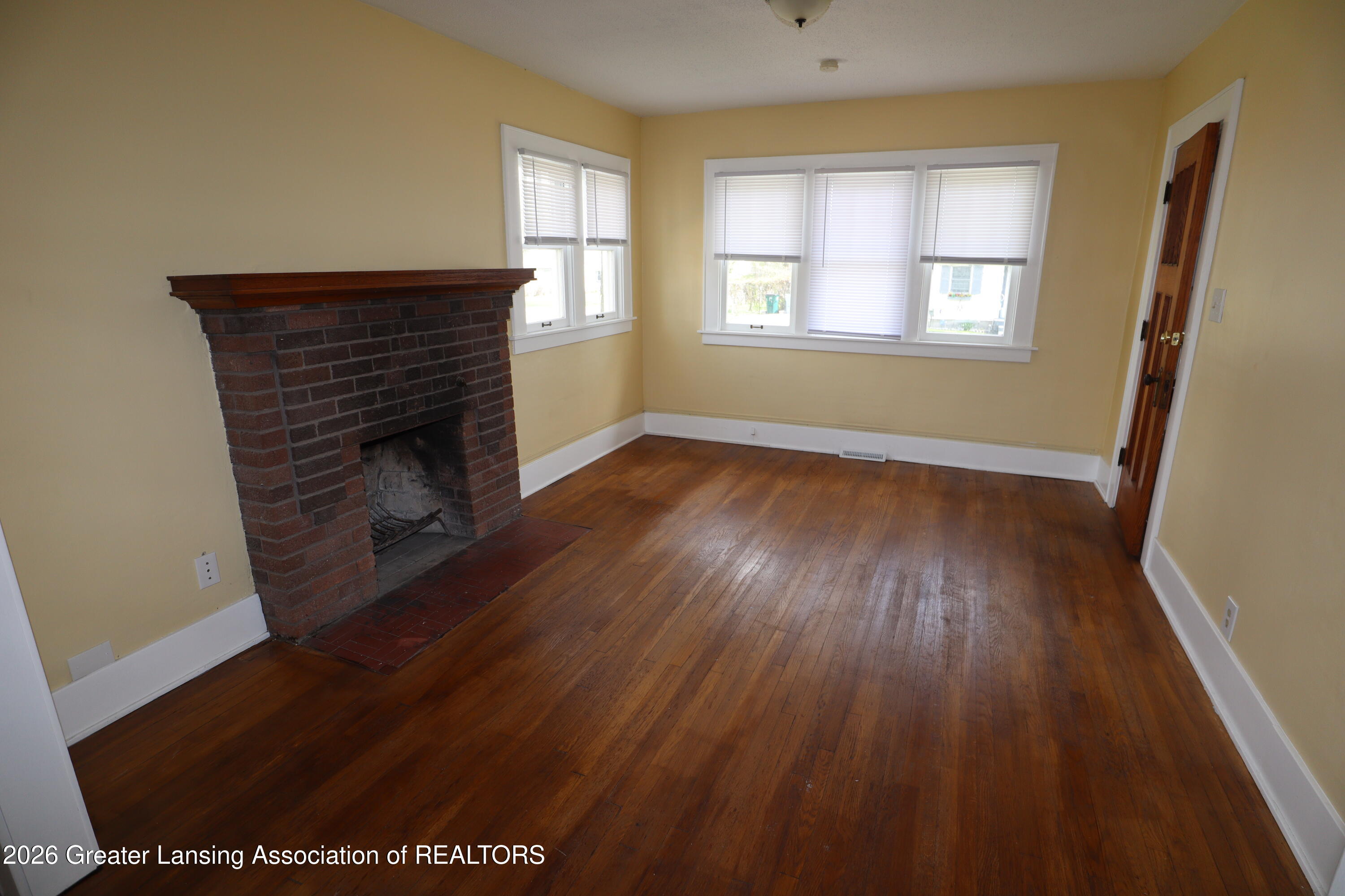 2104 South Rundle Avenue Lansing, MI 48910 - Photo 5 of 28 IMG_3994