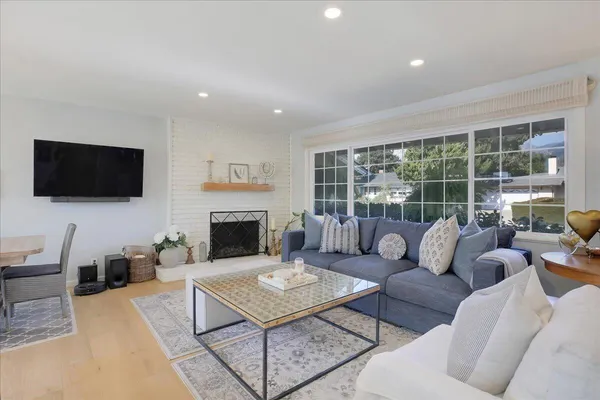 $2,195,000 | 3715 Brent Street, Santa Barbara, CA 93105