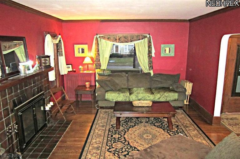 987 Roanoke Road Cleveland Heights, OH 44121 - Photo 6 of 25