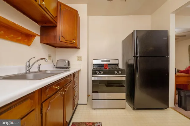 $204,900 | 202 Essex Avenue, Baltimore, MD 21221