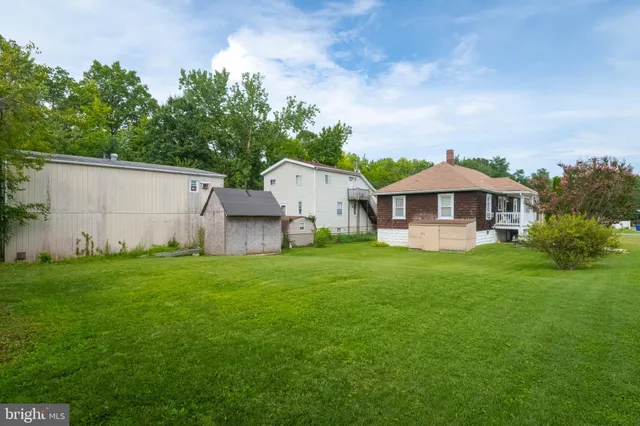 $204,900 | 202 Essex Avenue, Baltimore, MD 21221