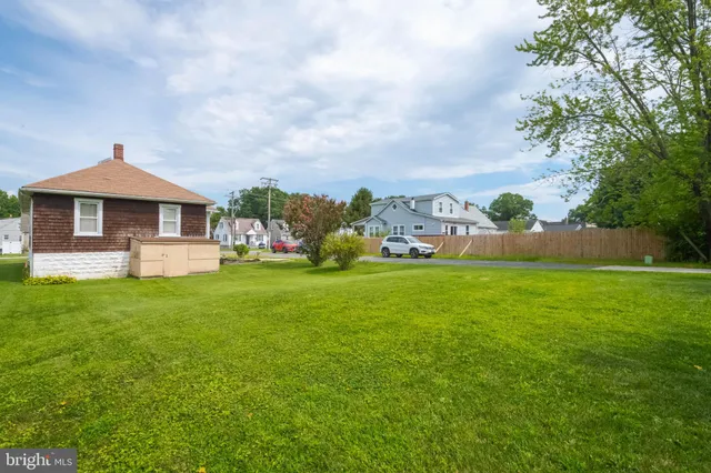 $204,900 | 202 Essex Avenue, Baltimore, MD 21221