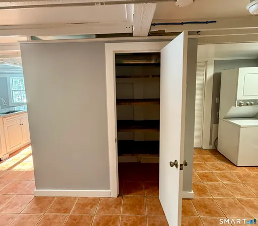 $2,100 | 7 Washington Road, Woodbury, CT 06798