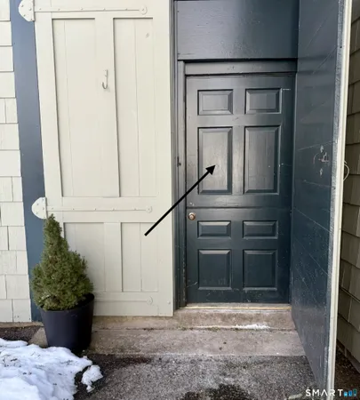 $2,100 | 7 Washington Road, Woodbury, CT 06798