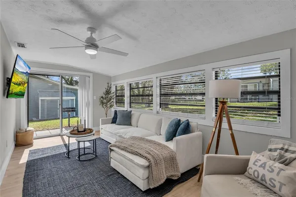 $1,800 | 10301 Highway 27, Unit 187, Clermont, FL 34711