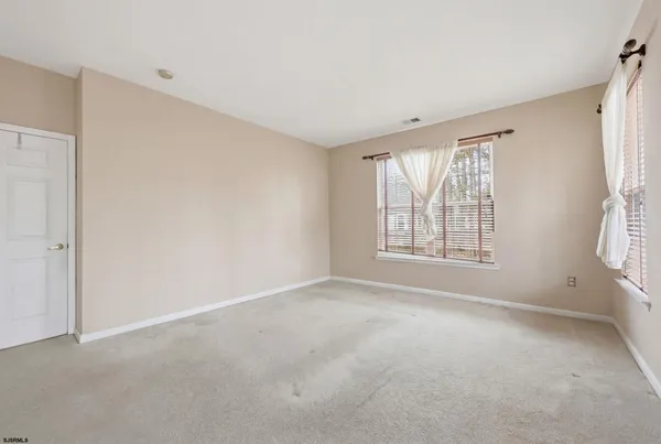 $305,000 | 127 Dover Court, Smithville, NJ 08205