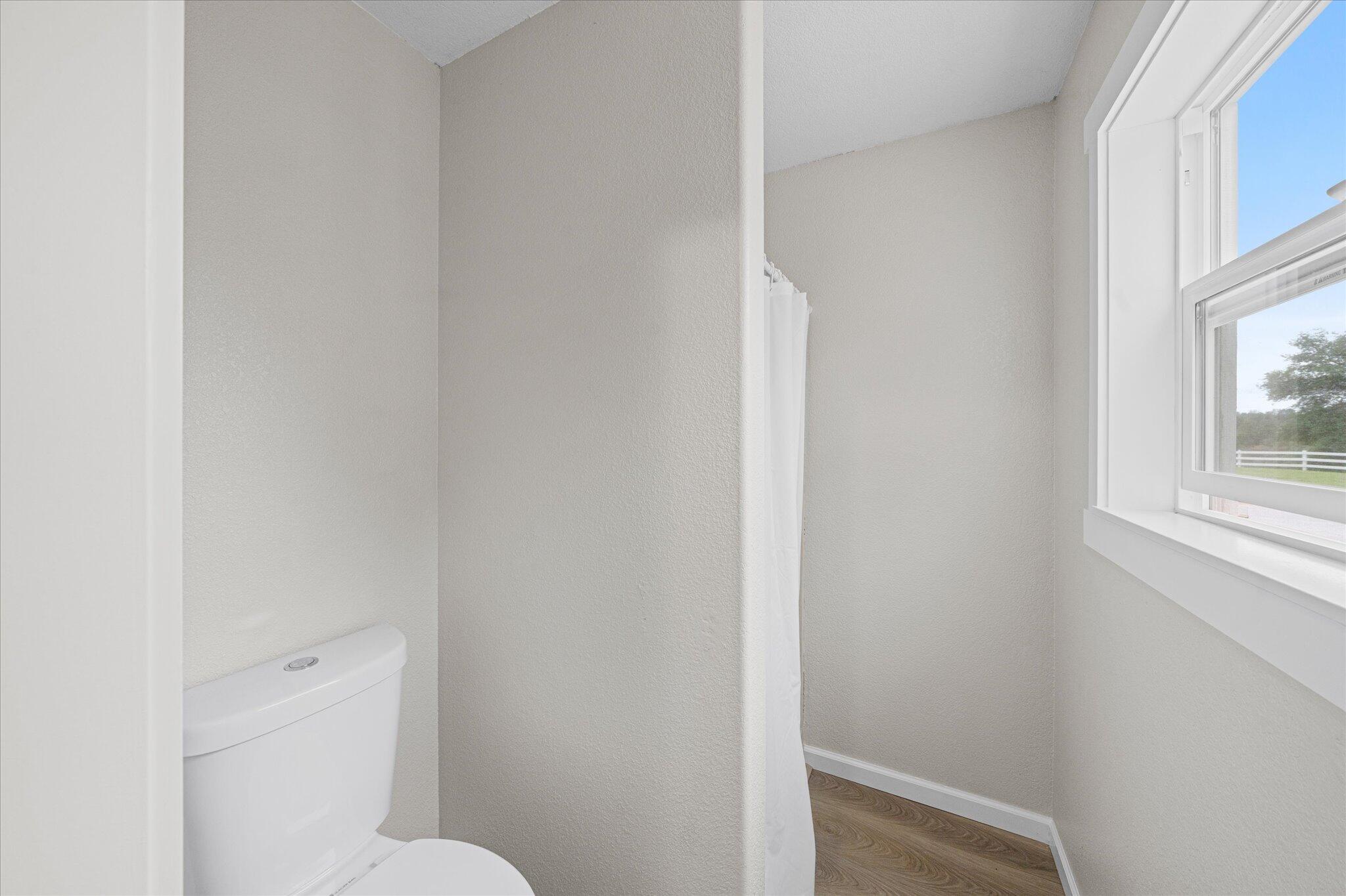 10190 Oak Run Road Oak Run, CA 96069 - Photo 48 of 78 a bathroom with a toilet