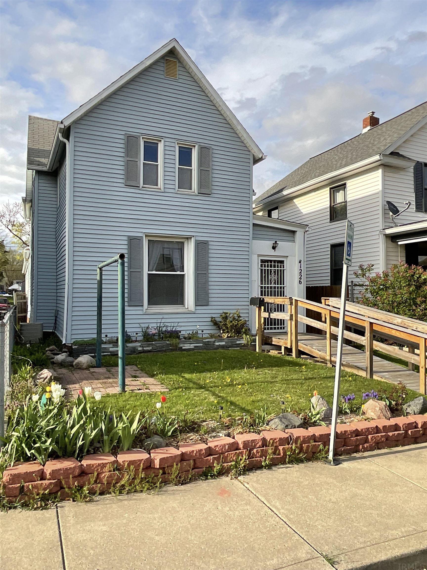 1226 Sinclair Street Fort Wayne, IN 46808 - Photo 1 of 35 Gallery Image 1