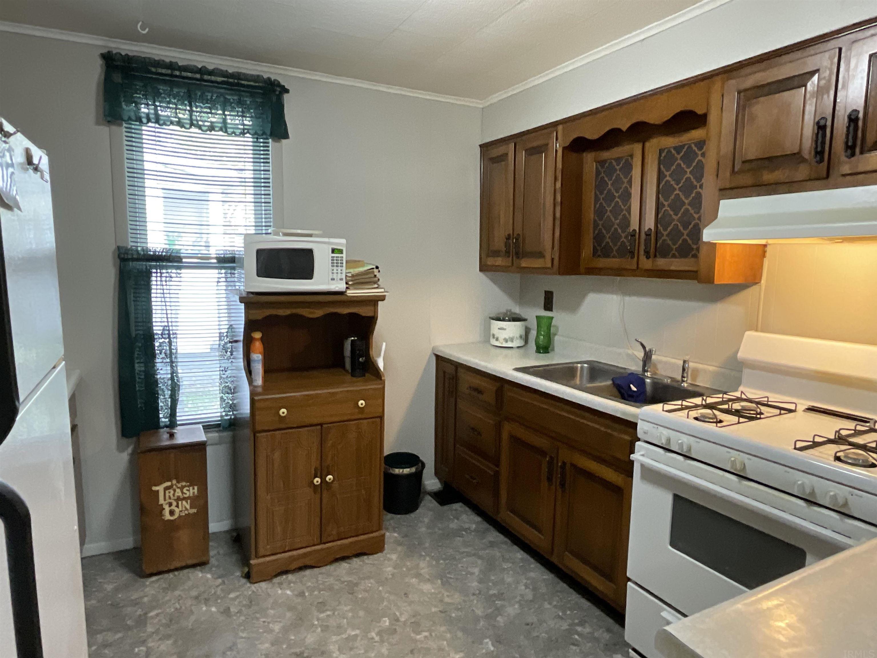 1226 Sinclair Street Fort Wayne, IN 46808 - Photo 13 of 35 Gallery Image 13