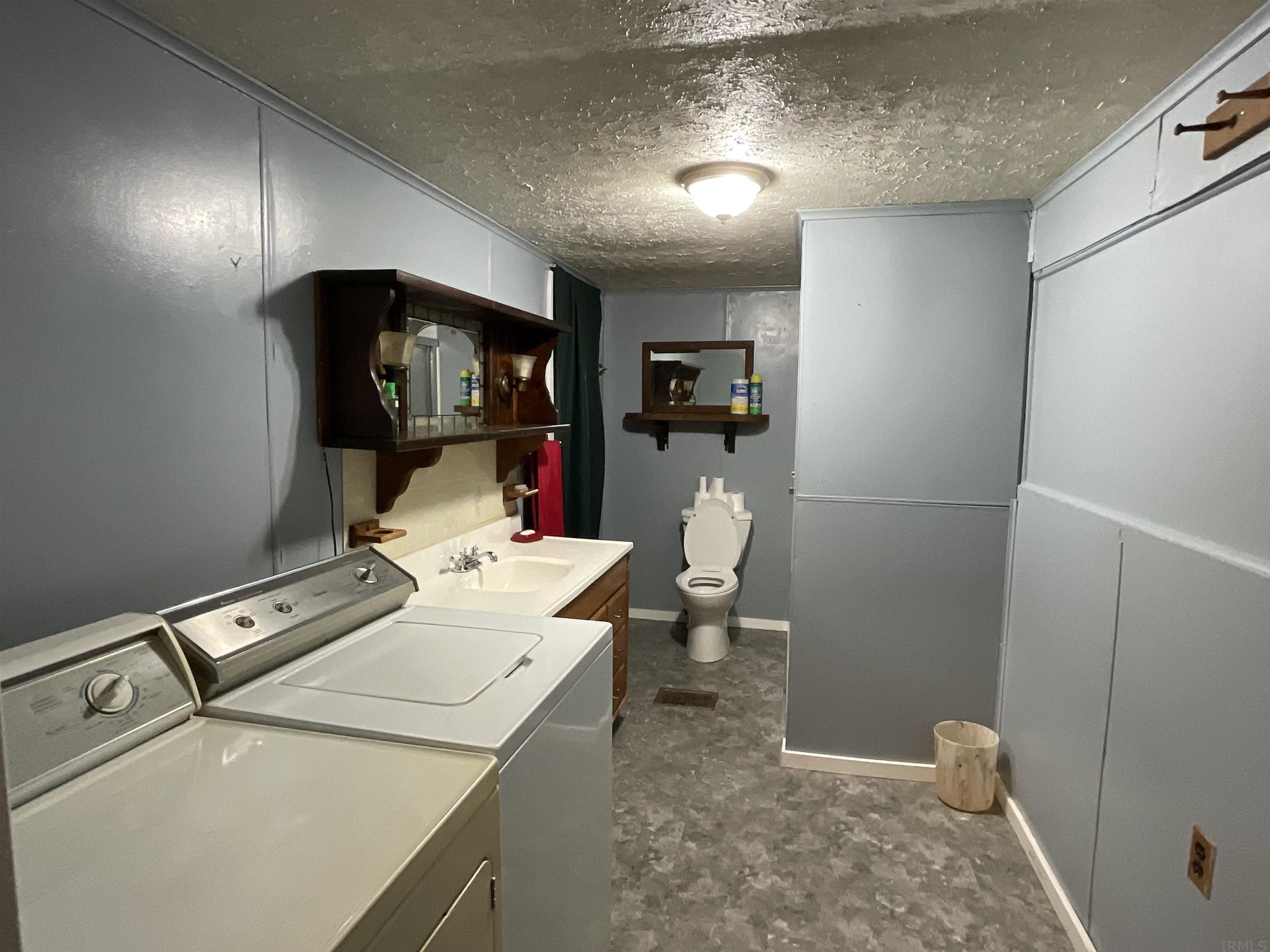 1226 Sinclair Street Fort Wayne, IN 46808 - Photo 17 of 35 Gallery Image 17