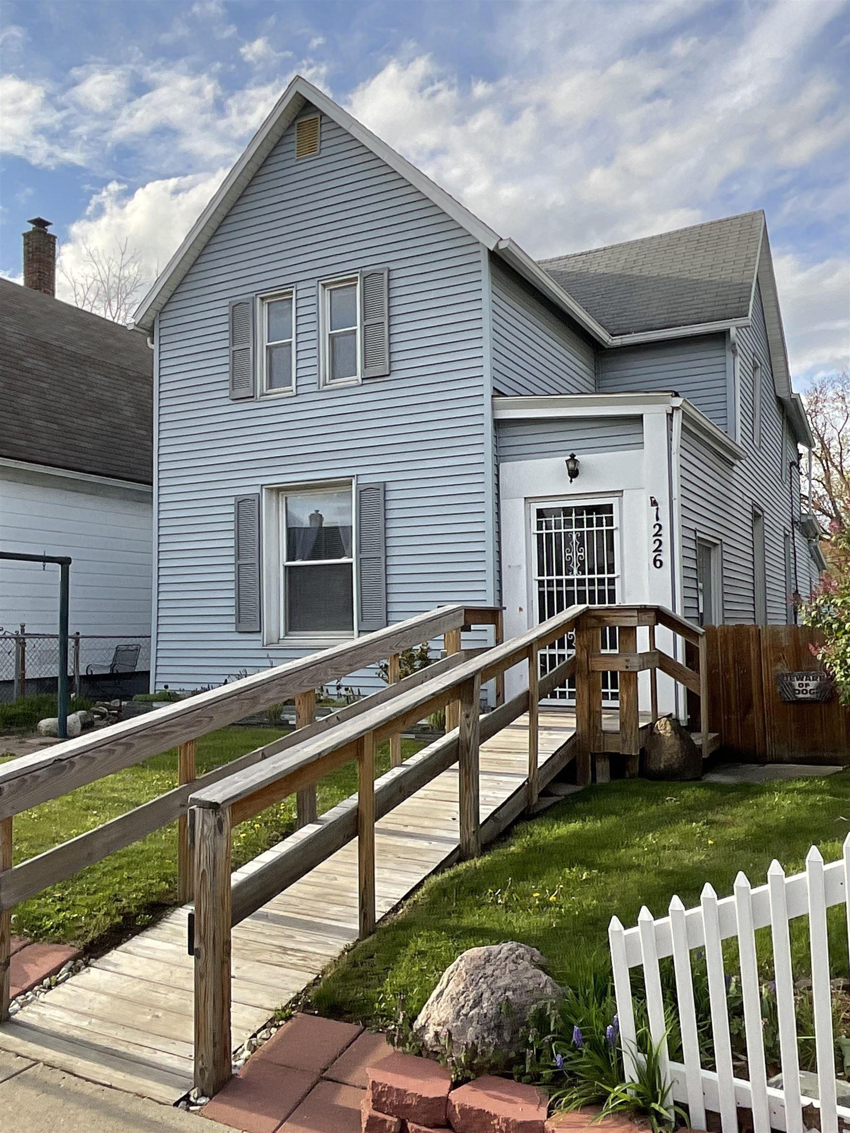 1226 Sinclair Street Fort Wayne, IN 46808 - Photo 2 of 35 Gallery Image 2