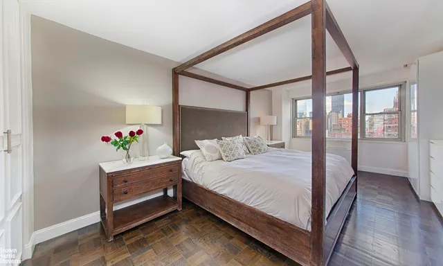 $1,259,000 | 300 East 40th Street, Unit 31C | Murray Hill