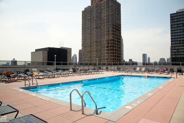 $1,259,000 | 300 East 40th Street, Unit 31C | Murray Hill