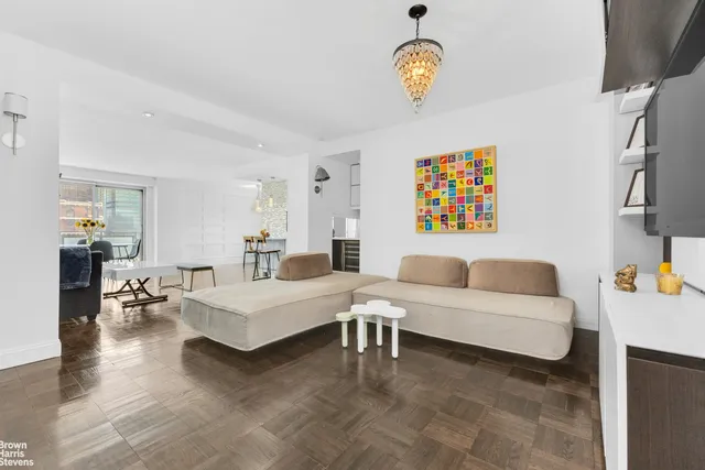 $1,259,000 | 300 East 40th Street, Unit 31C | Murray Hill