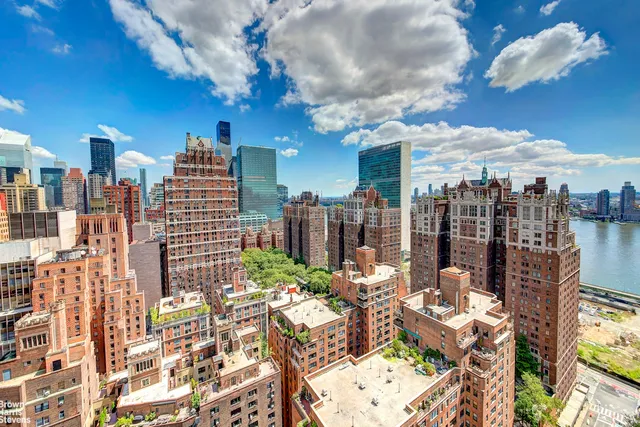 $1,259,000 | 300 East 40th Street, Unit 31C | Murray Hill