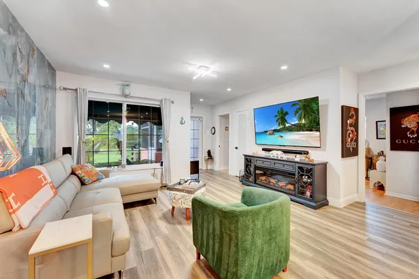 $6,500 | 661 Eagle Circle, Delray Beach, FL 33444