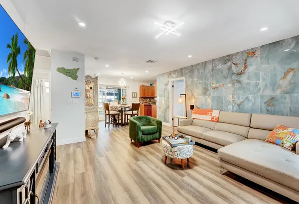 $6,500 | 661 Eagle Circle, Delray Beach, FL 33444