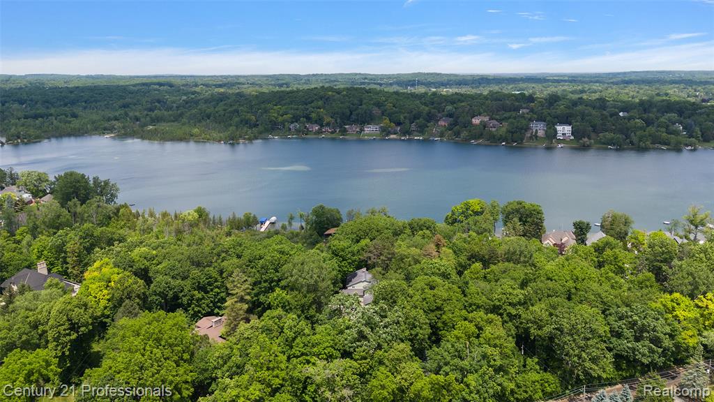 7340 Deer Lake Road Clarkston, MI 48346 - Photo 33 of 63