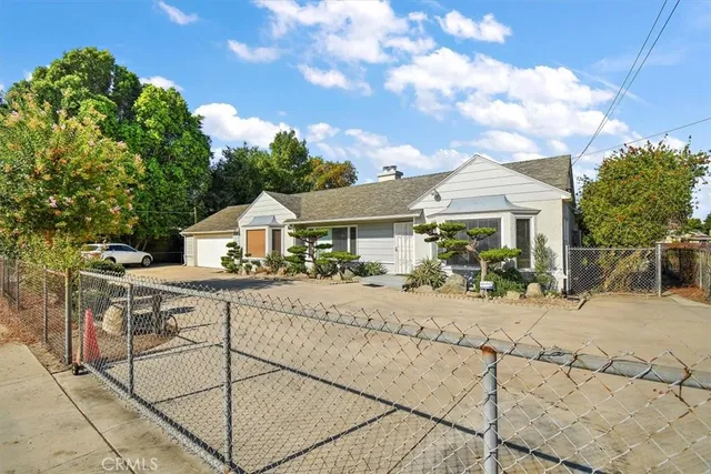 $4,000 | 9849 Lemona Avenue, Unit 1, North Hills, CA 91343