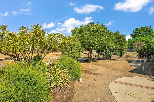 $4,000 | 9849 Lemona Avenue, Unit 1, North Hills, CA 91343