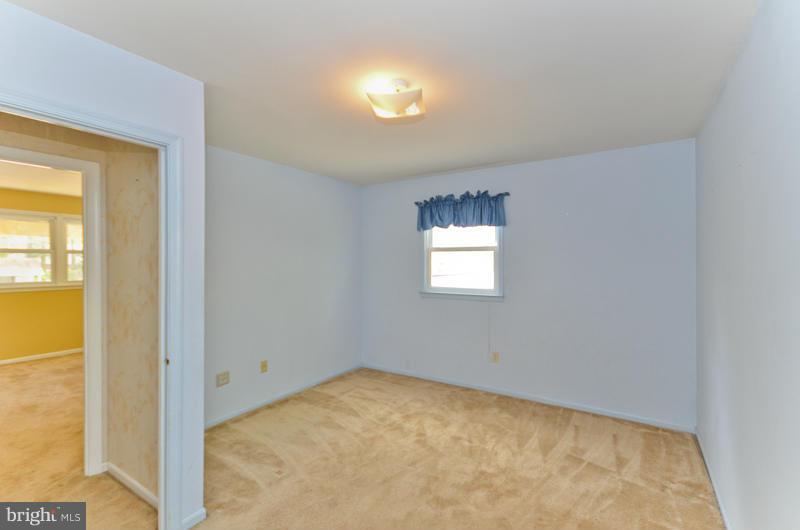 6810 Field Master Drive Springfield, VA 22153 - Photo 15 of 25 Bedroom 3