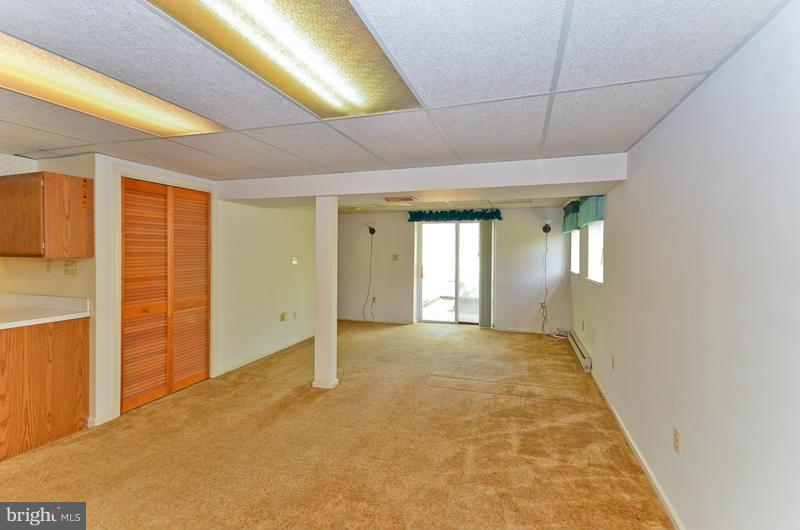 6810 Field Master Drive Springfield, VA 22153 - Photo 20 of 25 Lower Level Family Room.