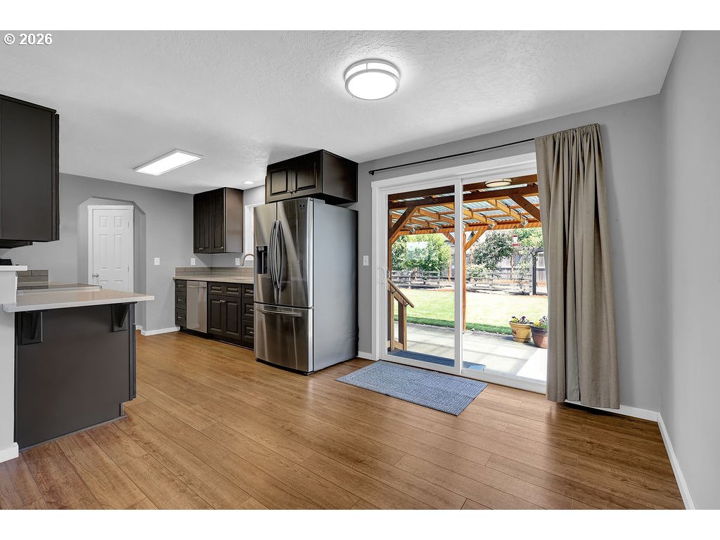 1027 Longridge Drive Springfield, OR 97478 - Photo 12 of 43
