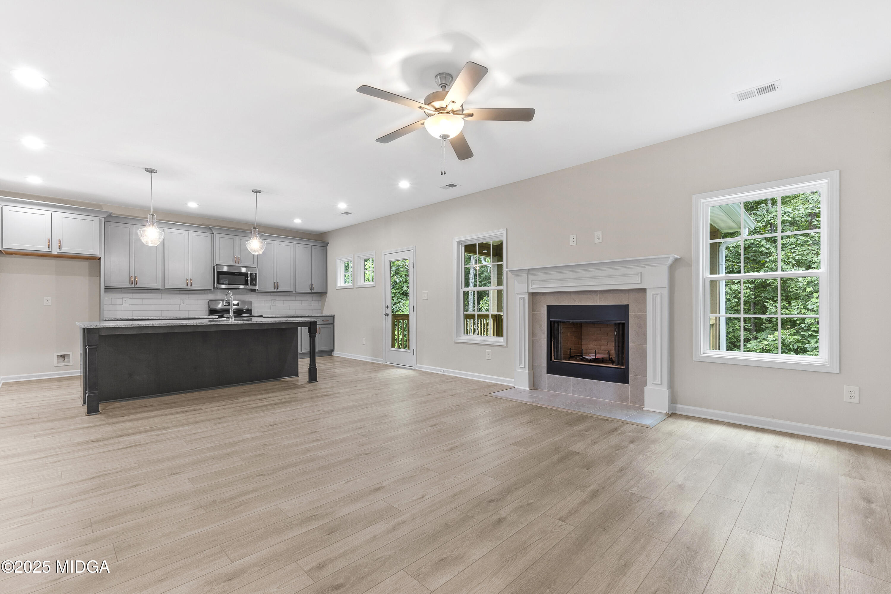 2023 Camberle Court Forsyth, GA 31029 - Photo 8 of 55 16__AAA1894_mls