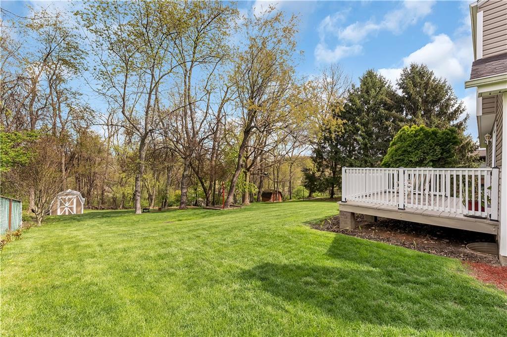 130 Lakeview Drive McKees Rocks, PA 15136 - Photo 2 of 25 Gallery Image 2