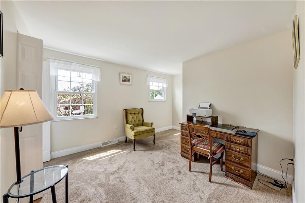 130 Lakeview Drive McKees Rocks, PA 15136 - Photo 19 of 25 Gallery Image 19