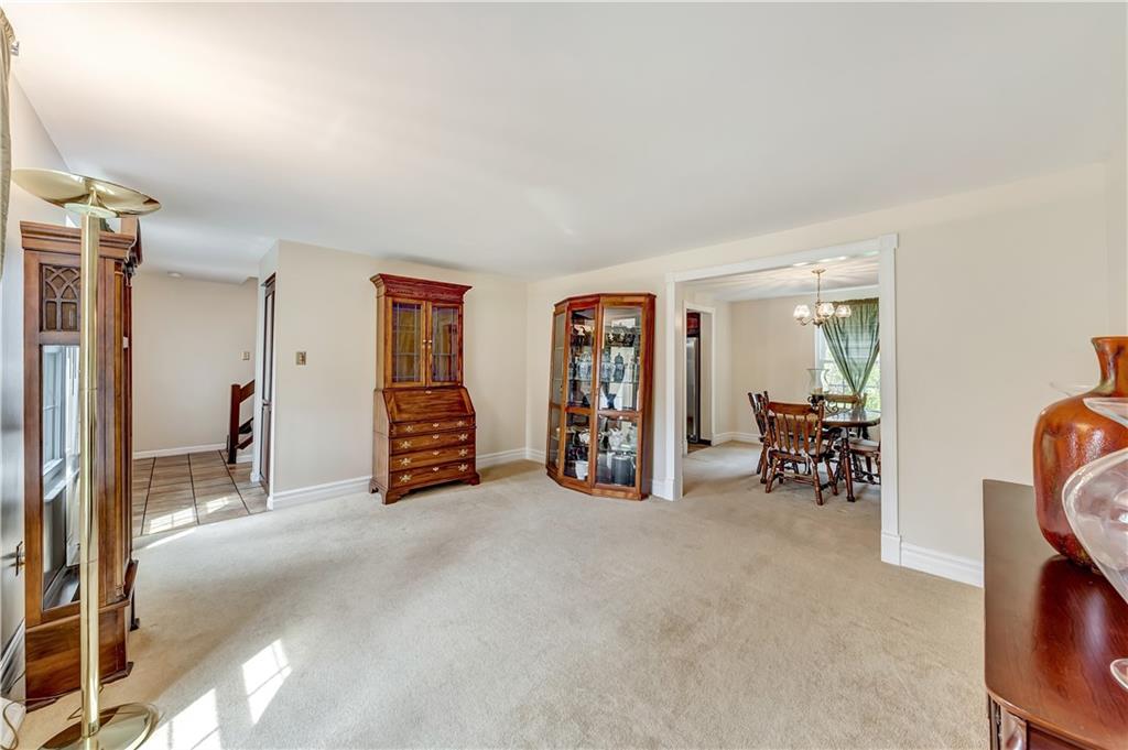 130 Lakeview Drive McKees Rocks, PA 15136 - Photo 6 of 25 Gallery Image 6