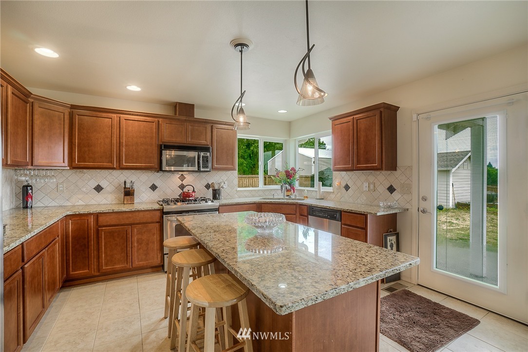 18219 Wild Violet Lane Southwest Rochester, WA 98579 - Photo 12 of 25