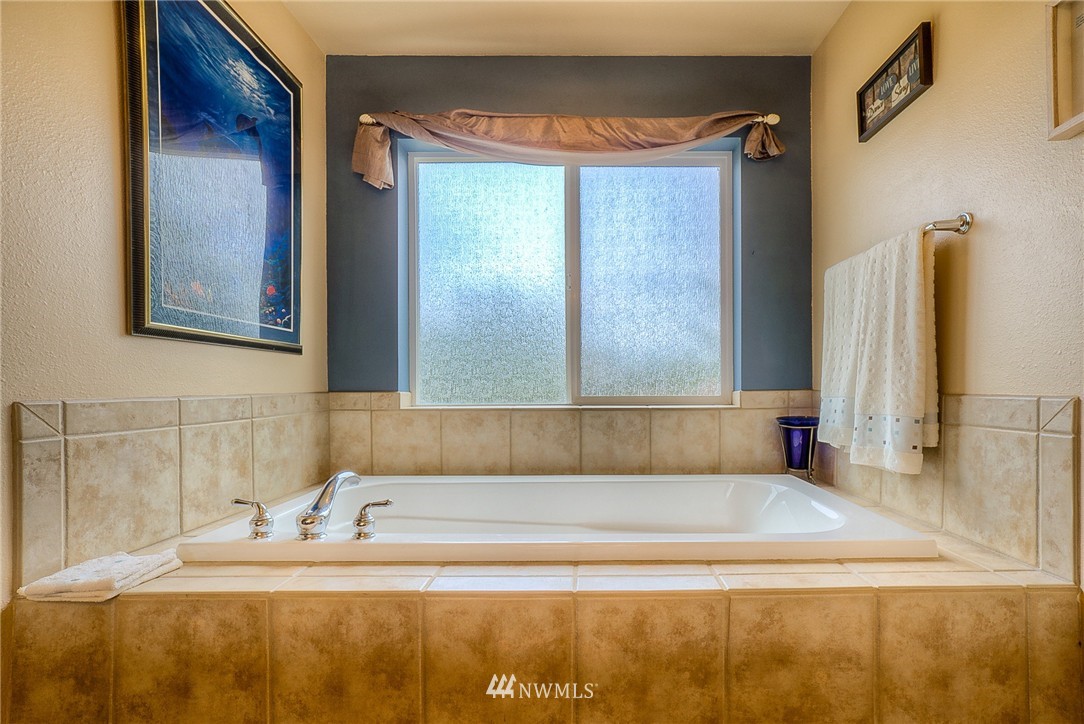 18219 Wild Violet Lane Southwest Rochester, WA 98579 - Photo 17 of 25