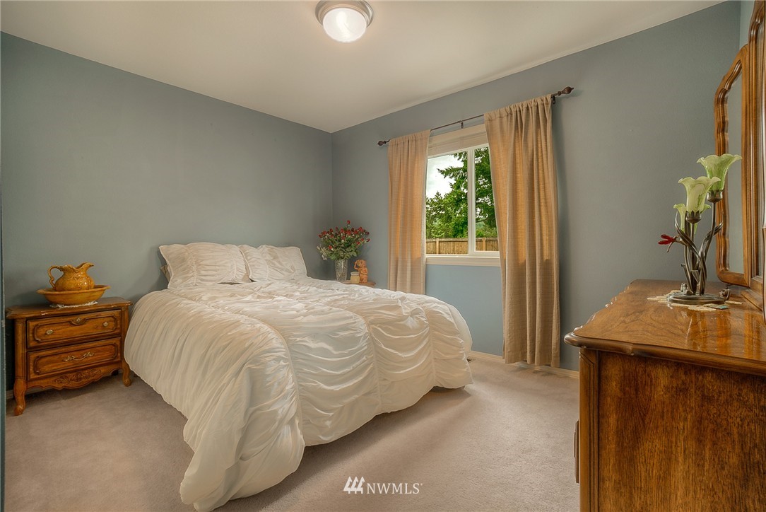 18219 Wild Violet Lane Southwest Rochester, WA 98579 - Photo 19 of 25