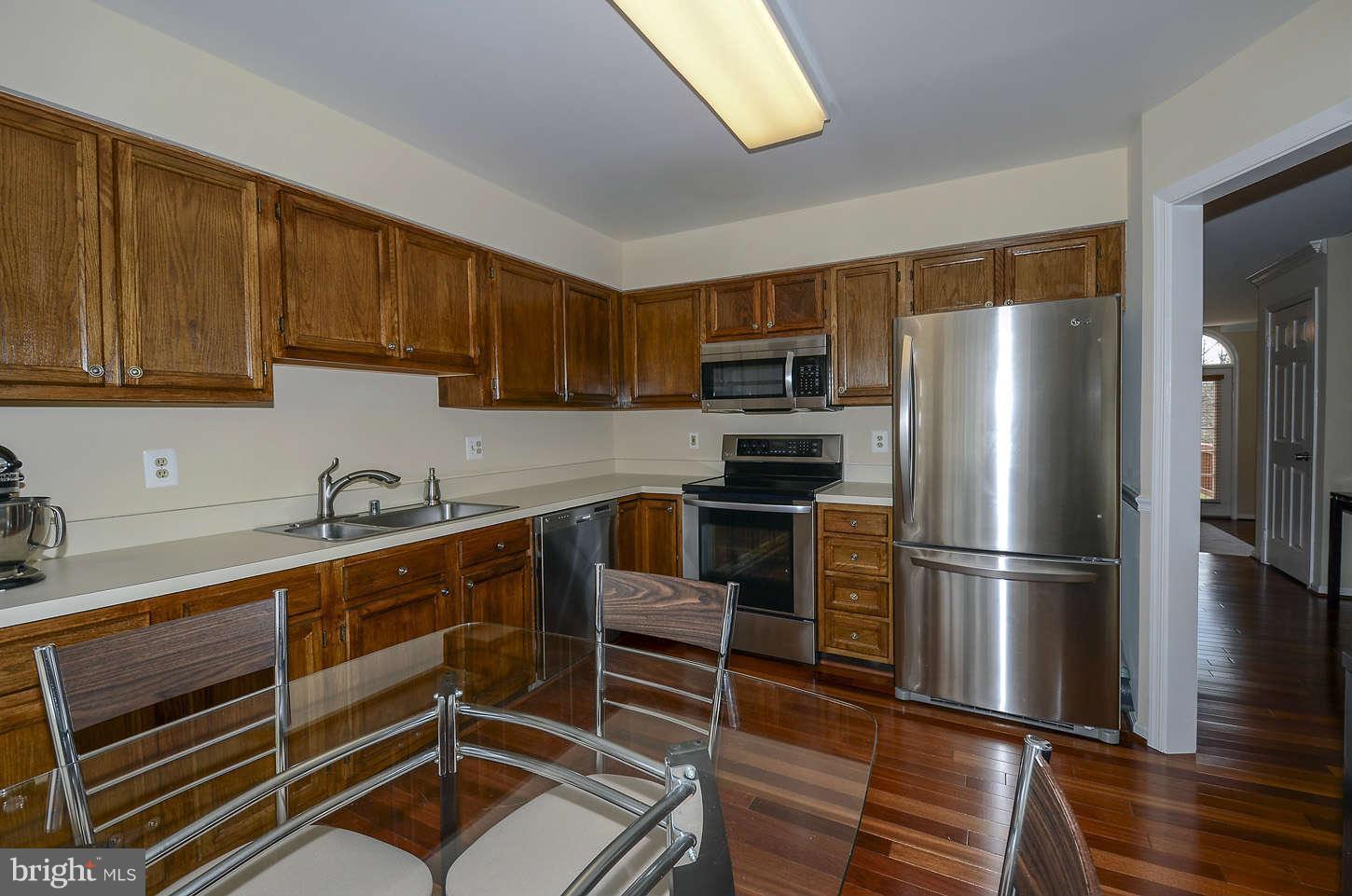 46876 Rabbitrun Terrace Sterling, VA 20164 - Photo 3 of 17 Kitchen