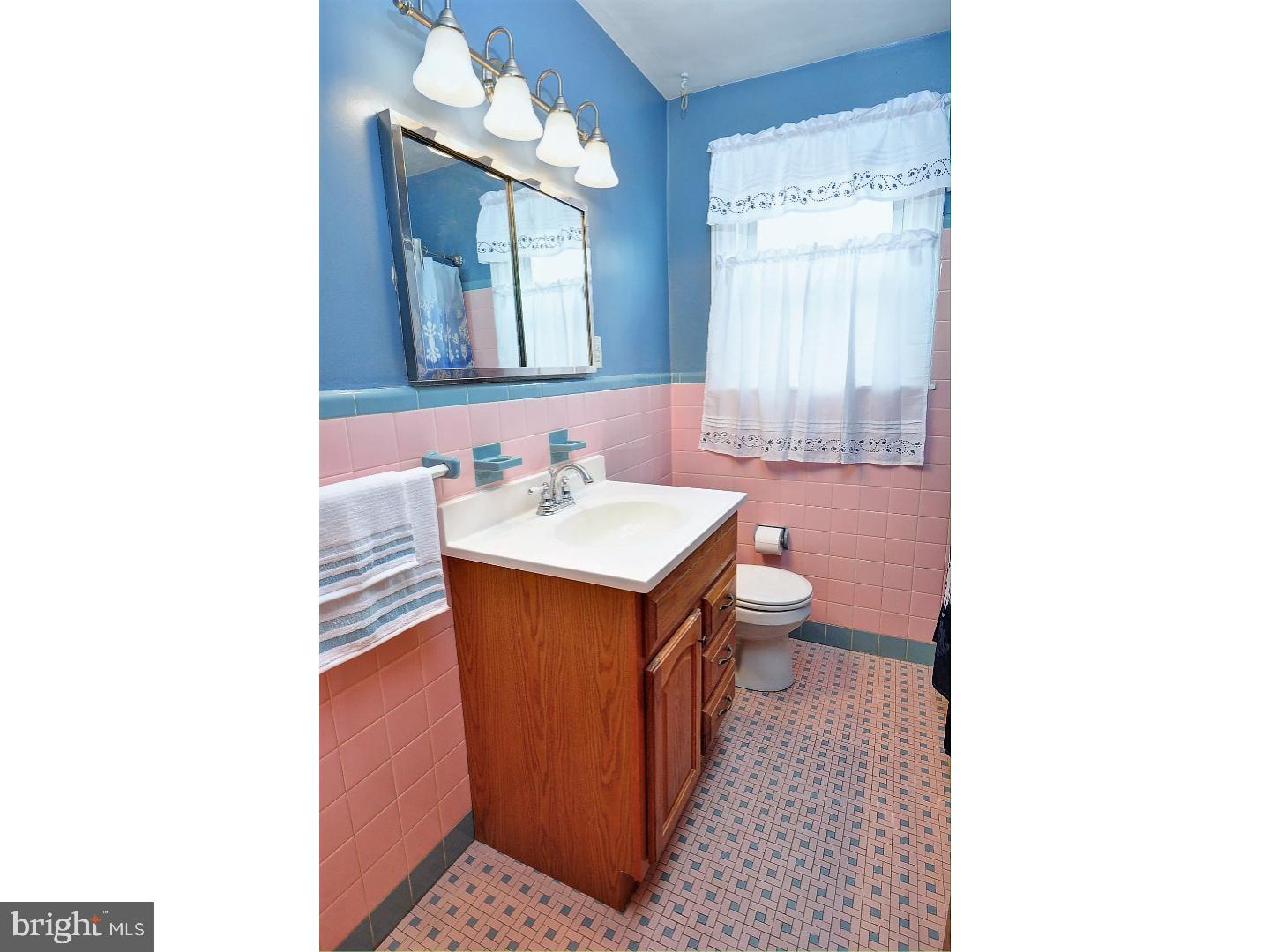 16 Brookside Road Glenside, PA 19038 - Photo 10 of 14 Bathroom