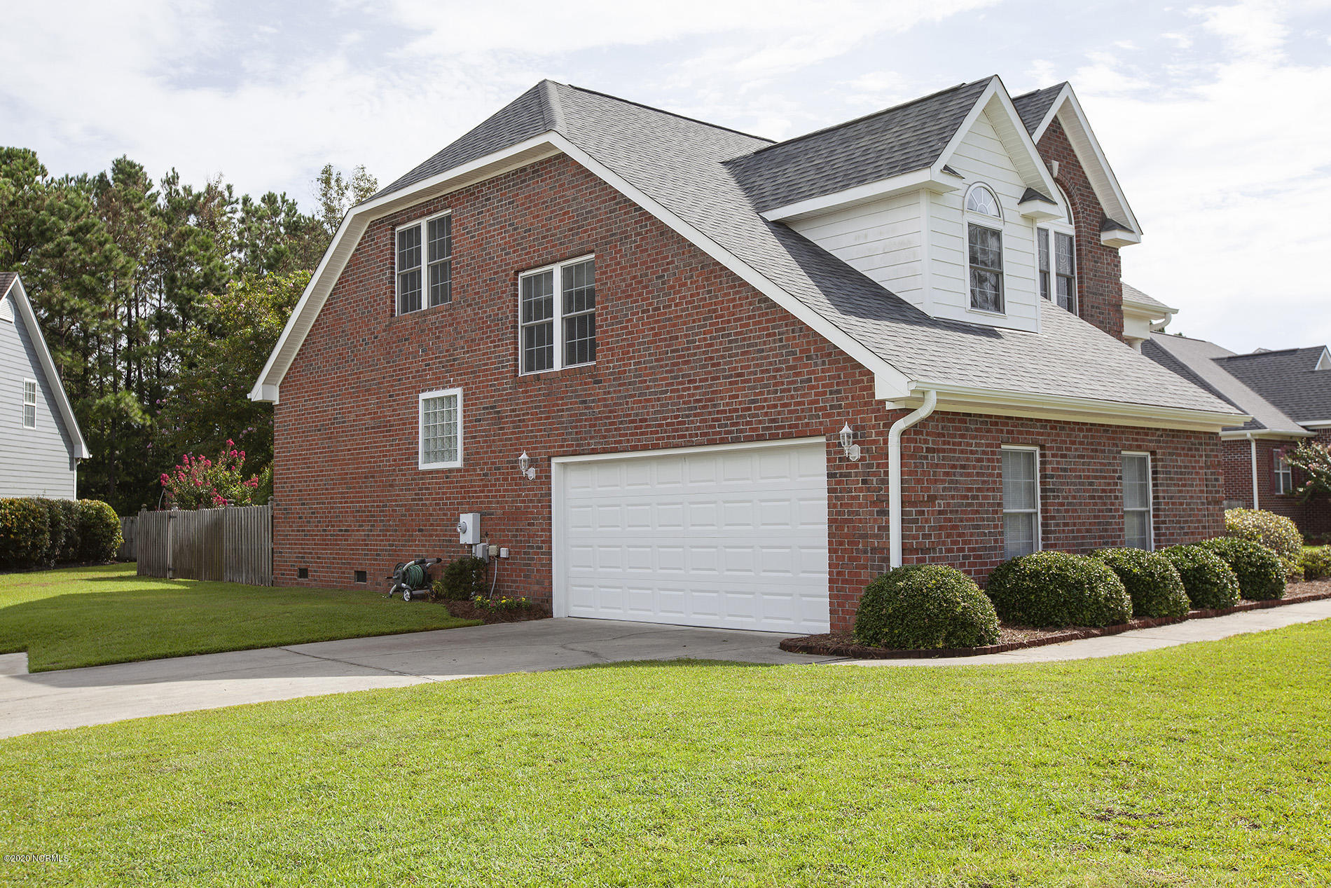 5501 Dunmore Road Wilmington, NC 28409 - Photo 32 of 34 Dunmore 5501 garaage Gary_2716