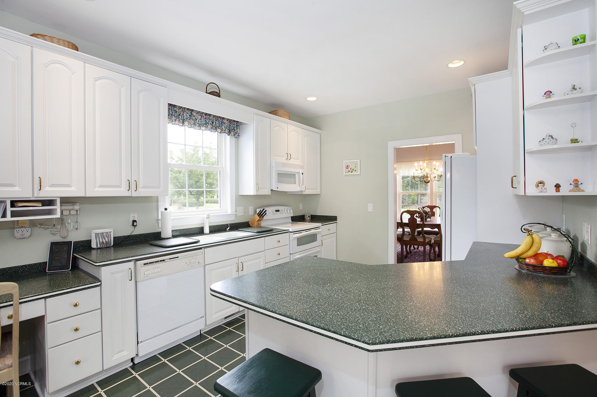 5501 Dunmore Road Wilmington, NC 28409 - Photo 9 of 34 Dunmore 5501 4kit Gary_2840
