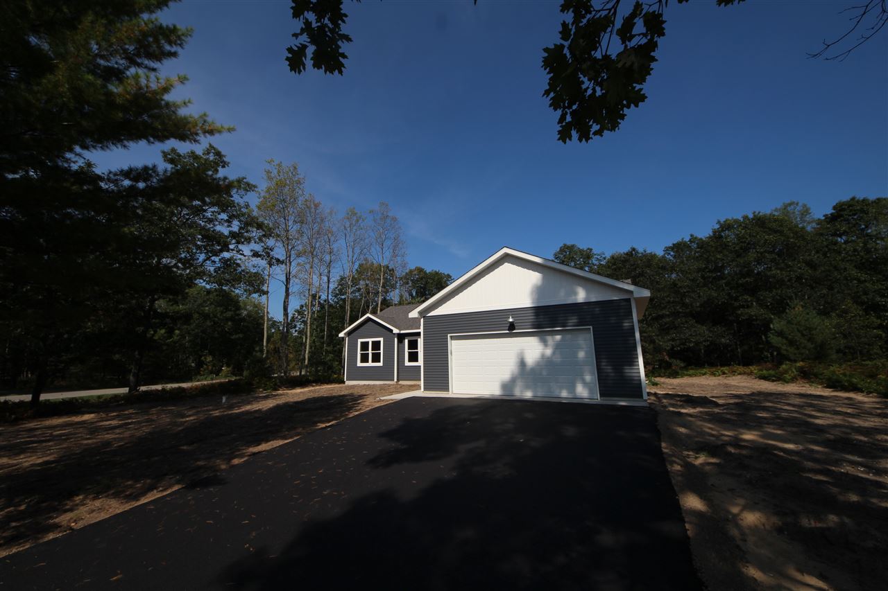 1872 Round Lake Road Interlochen, MI 49643 - Photo 4 of 5 1862656-3.JPG
